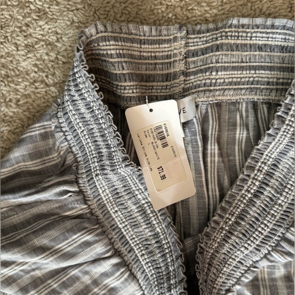 Evereve Gray Striped Wide Leg Pants - Picture 4 of 5